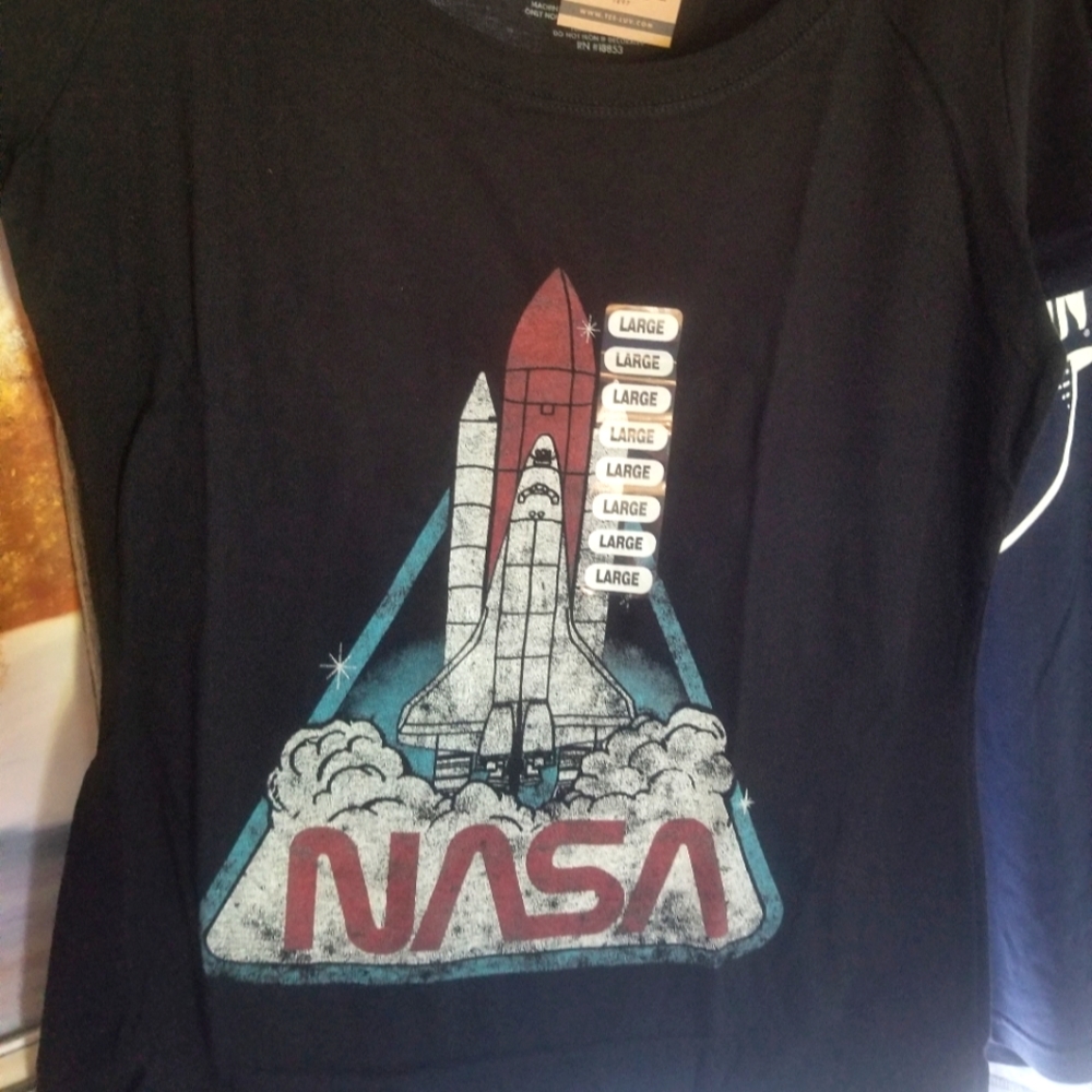 NASA SHUTTLE WOMENS SCOOPNECK T-SHIRT - BLACK